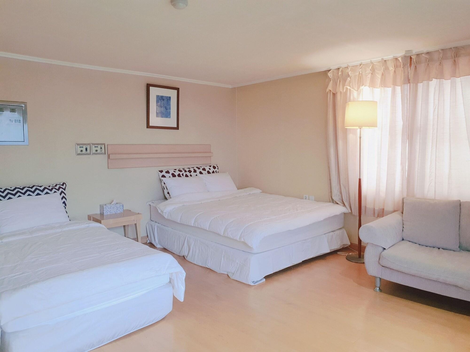 Hotel Good Inn Seogwipo Bagian luar foto
