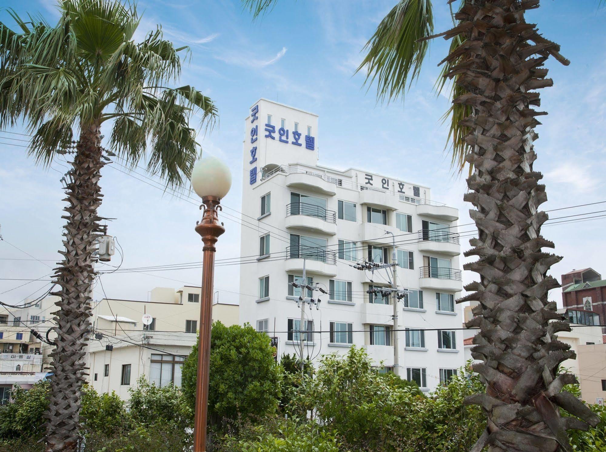 Hotel Good Inn Seogwipo Bagian luar foto